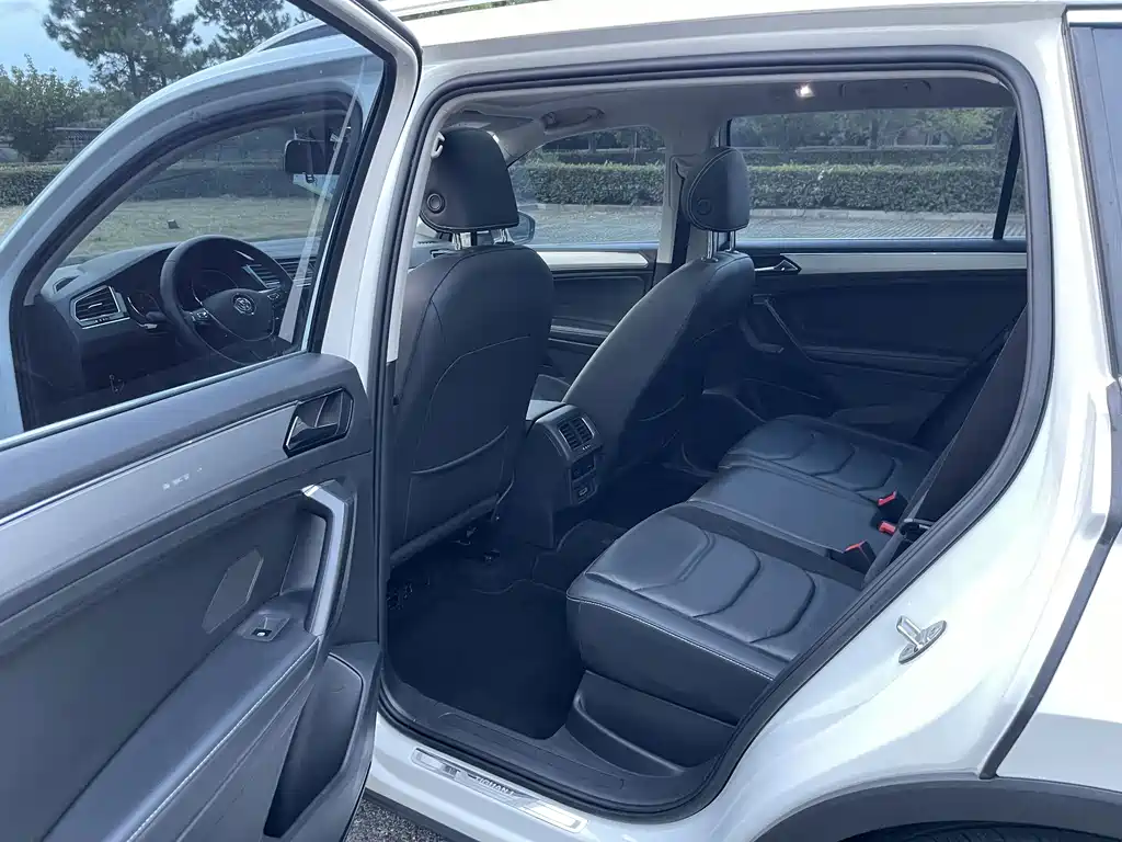 Volkswagen Tiguan L — миниатюра 7