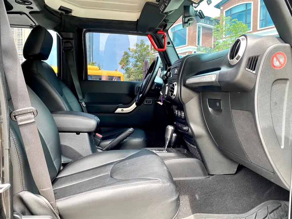 Jeep Wrangler — миниатюра 11