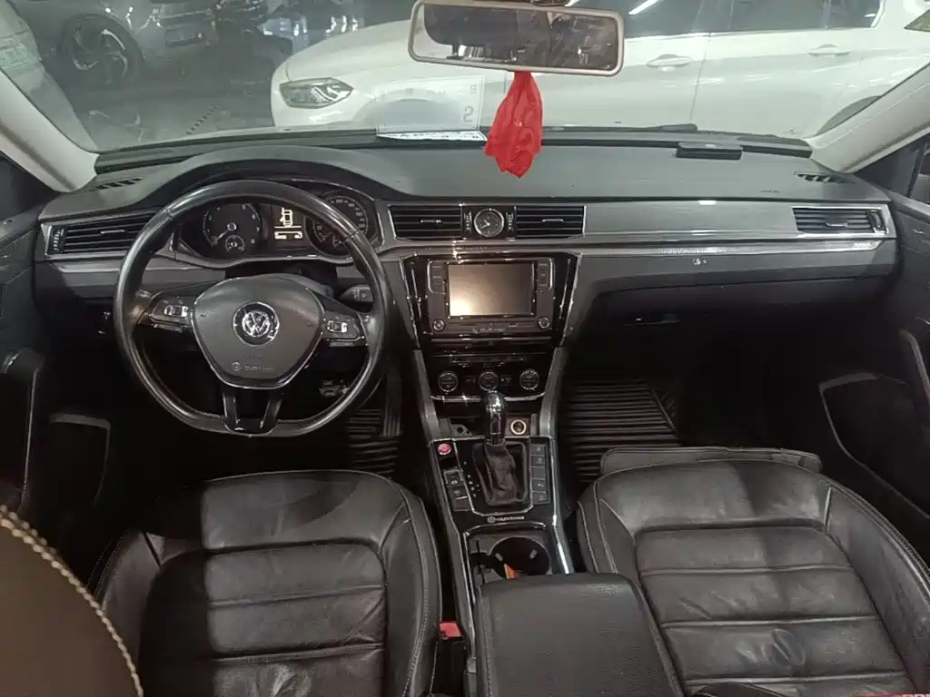 Volkswagen Passat — миниатюра 10