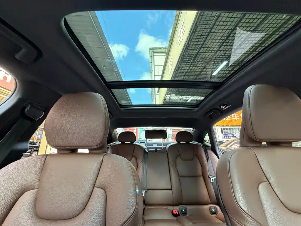 Volvo S90 — миниатюра 27
