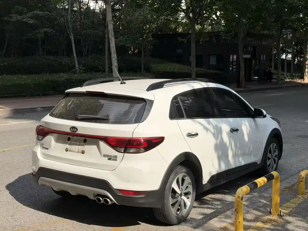 Kia KX Cross — миниатюра 7