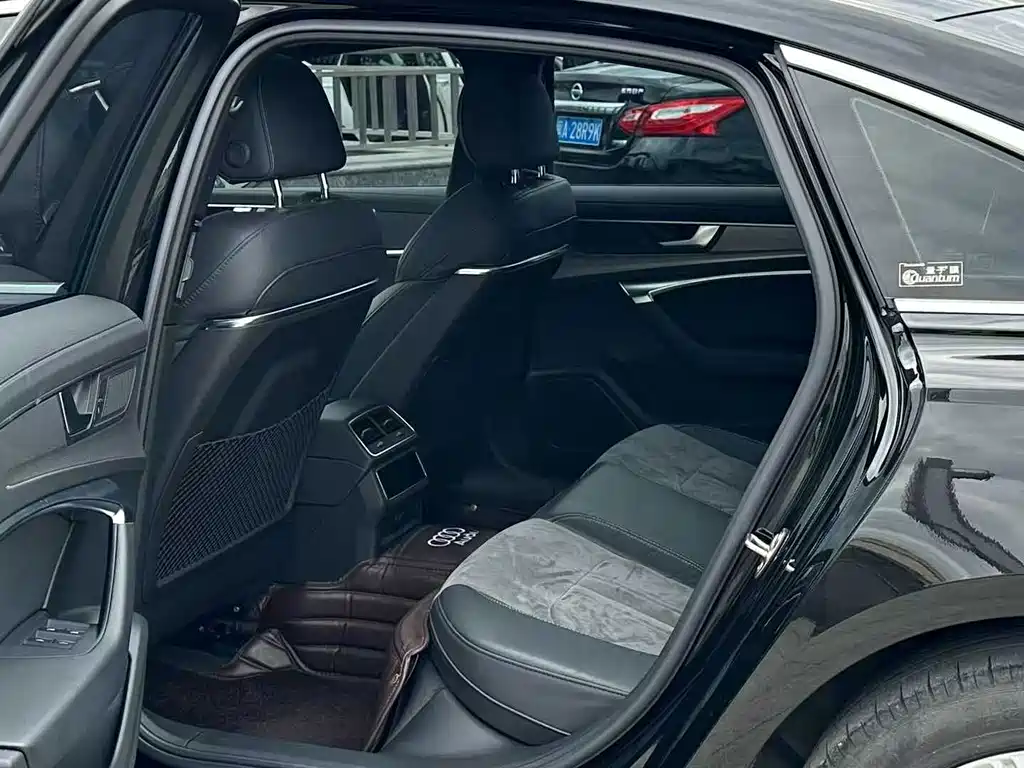 Audi A6L — миниатюра 8