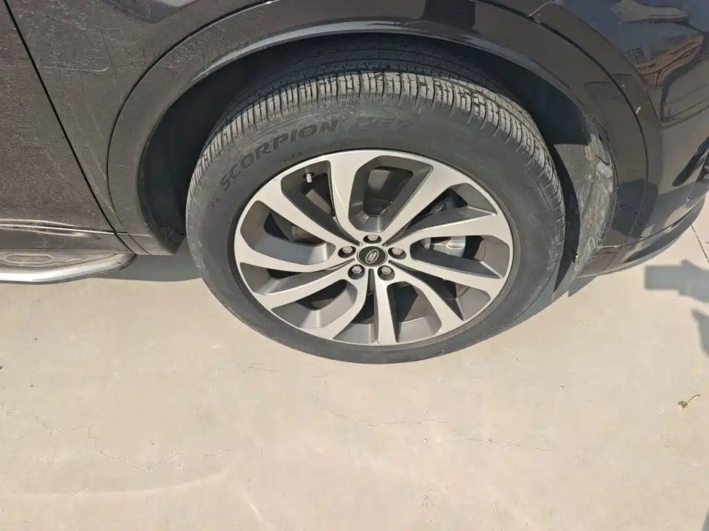 Land Rover Discovery Sport — миниатюра 24
