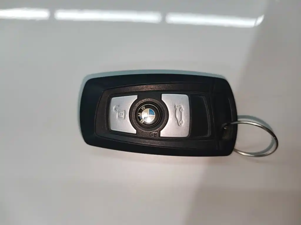 BMW 3 Series — миниатюра 9