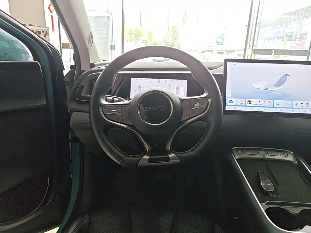 BYD Sealion 05 EV — миниатюра 11