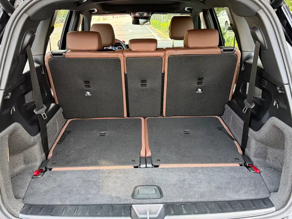 Mercedes-Benz GLB — миниатюра 24