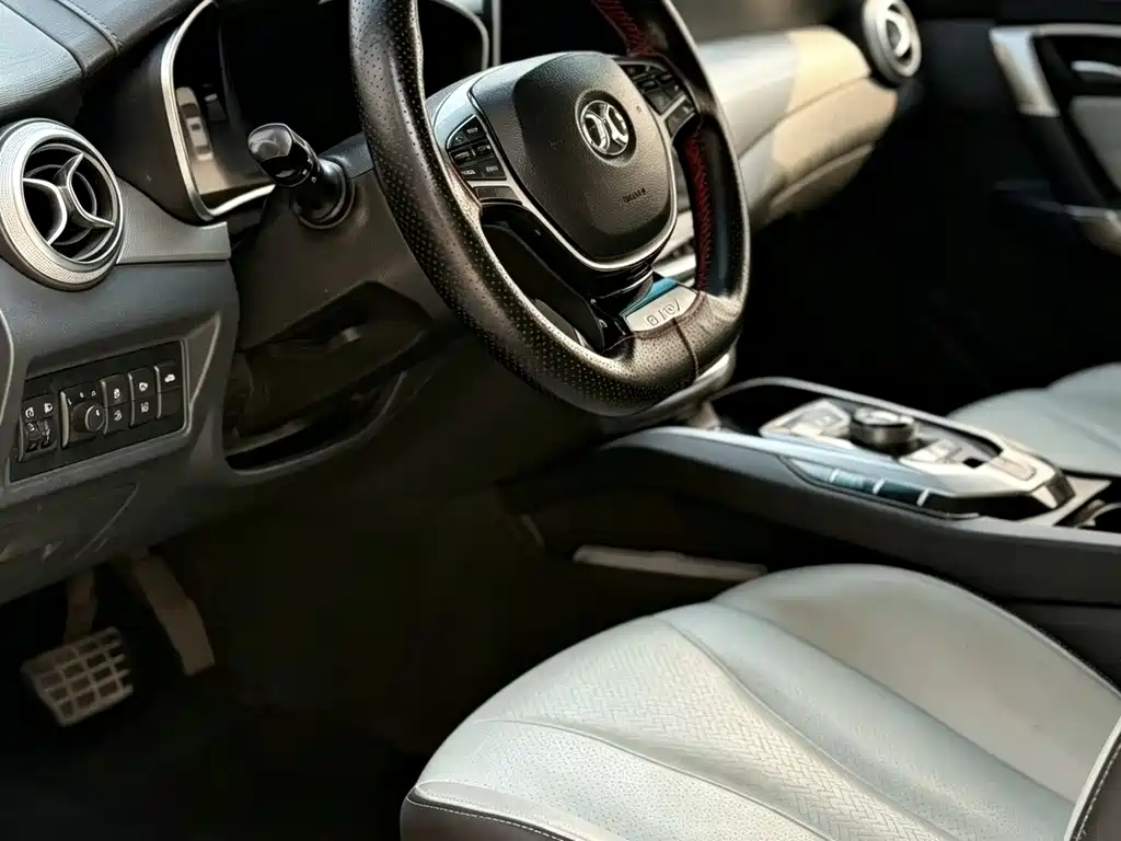 BAIC EU5 — миниатюра 5