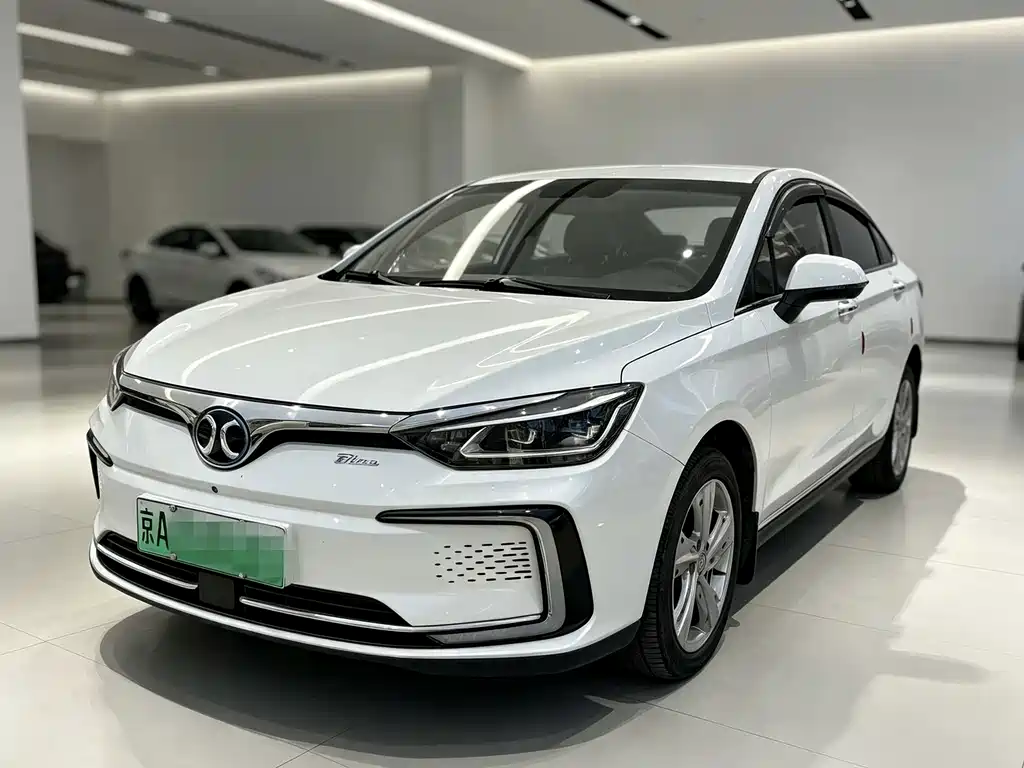 BAIC EU5