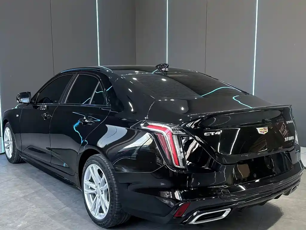 CADILLAC CT4