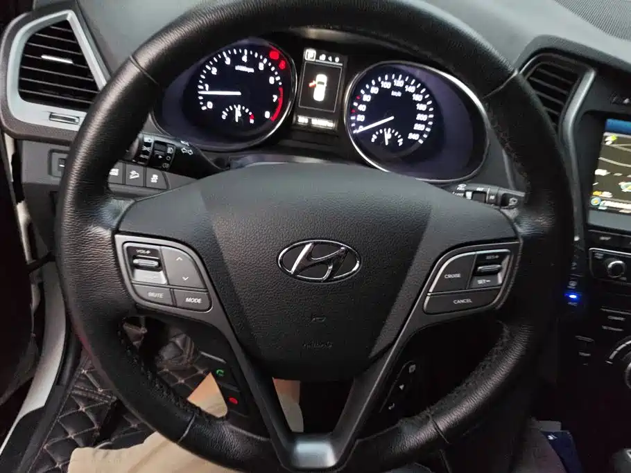 Hyundai Santa Fe — миниатюра 15