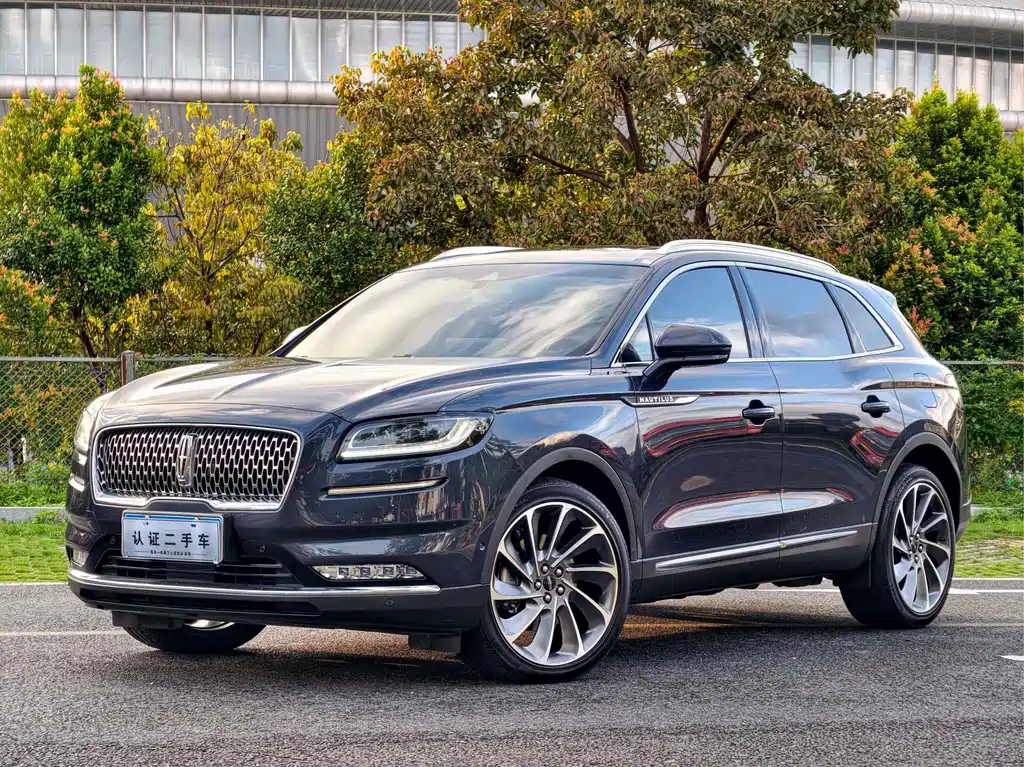 Lincoln Nautilus 2021
