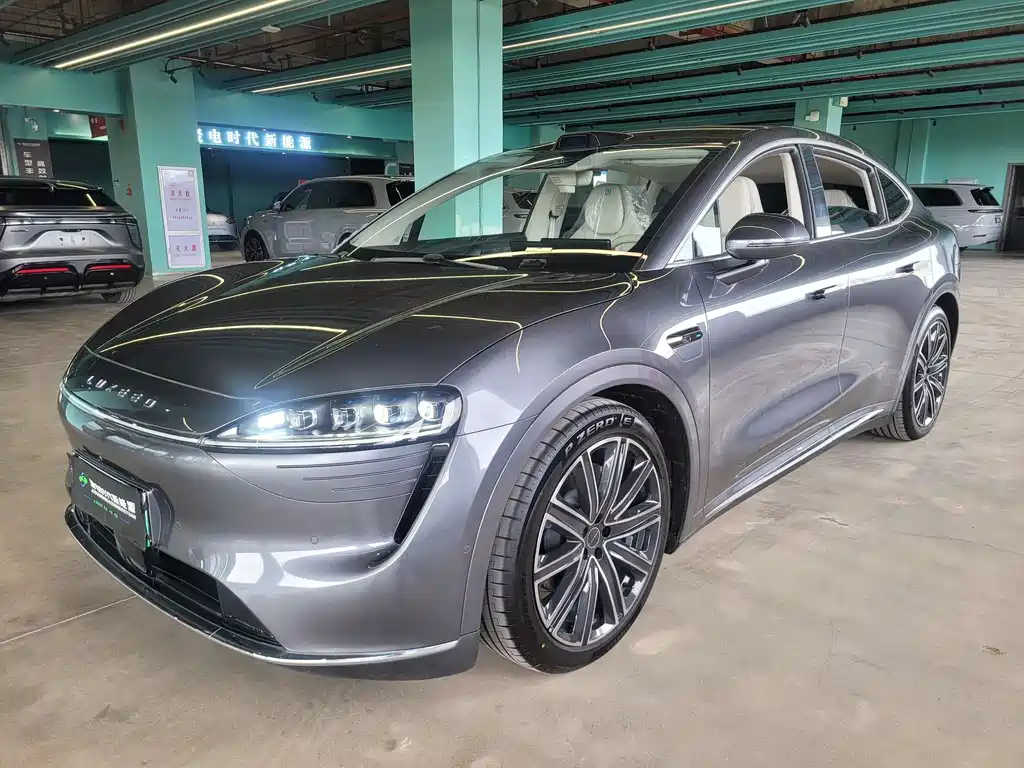 Luxeed Zhijie R7 2026