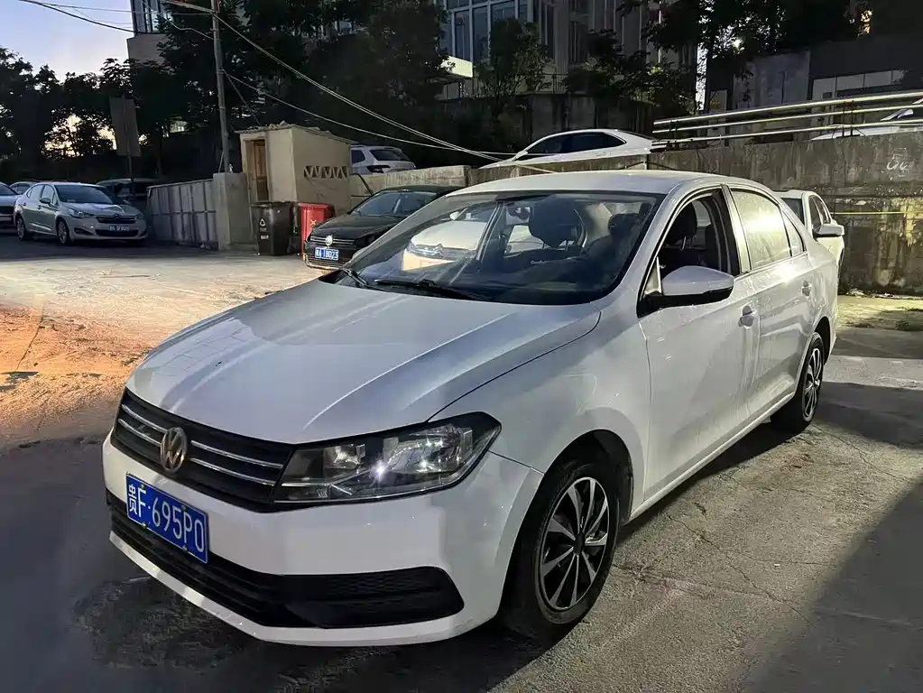 Volkswagen Santana — миниатюра 3
