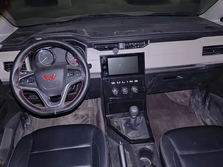 Wuling Hongguang PLUS — миниатюра 12