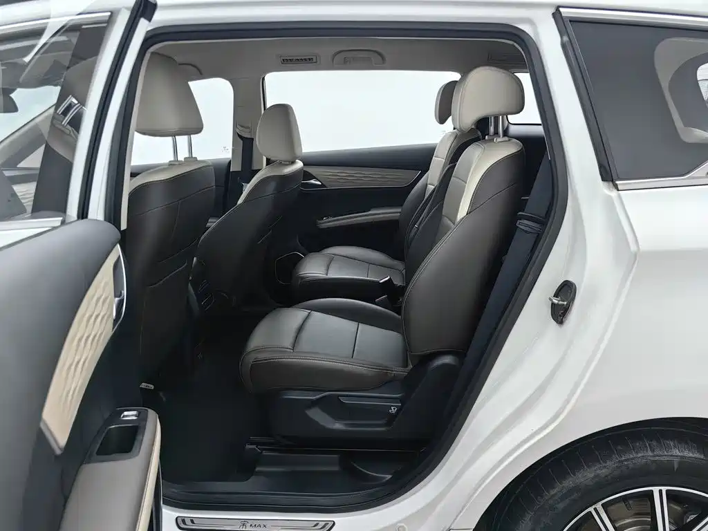BYD MAX New Energy — миниатюра 15