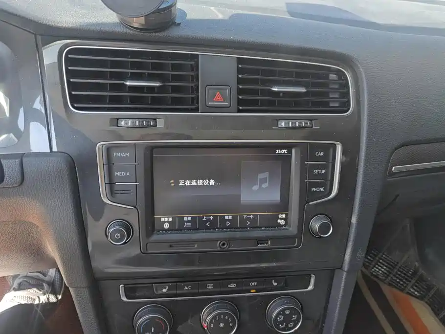Volkswagen Golf — миниатюра 13