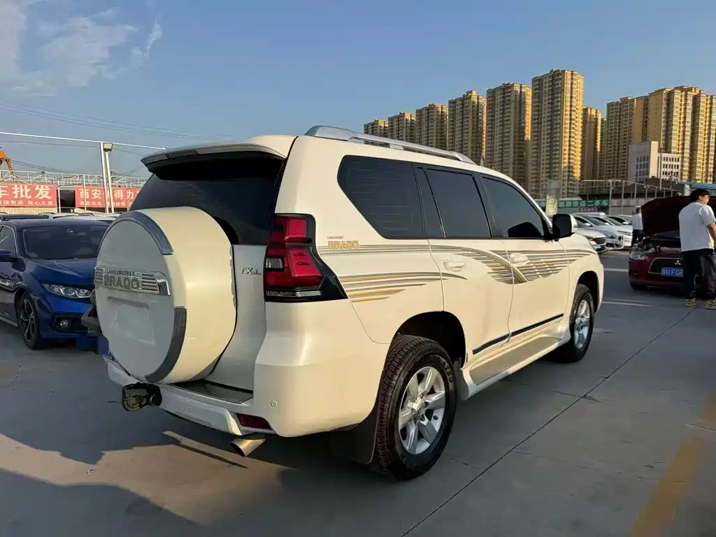 Toyota Prado (Import) — миниатюра 7