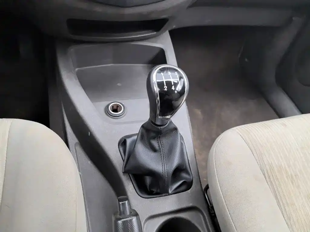 Wuling Hongguang — миниатюра 13