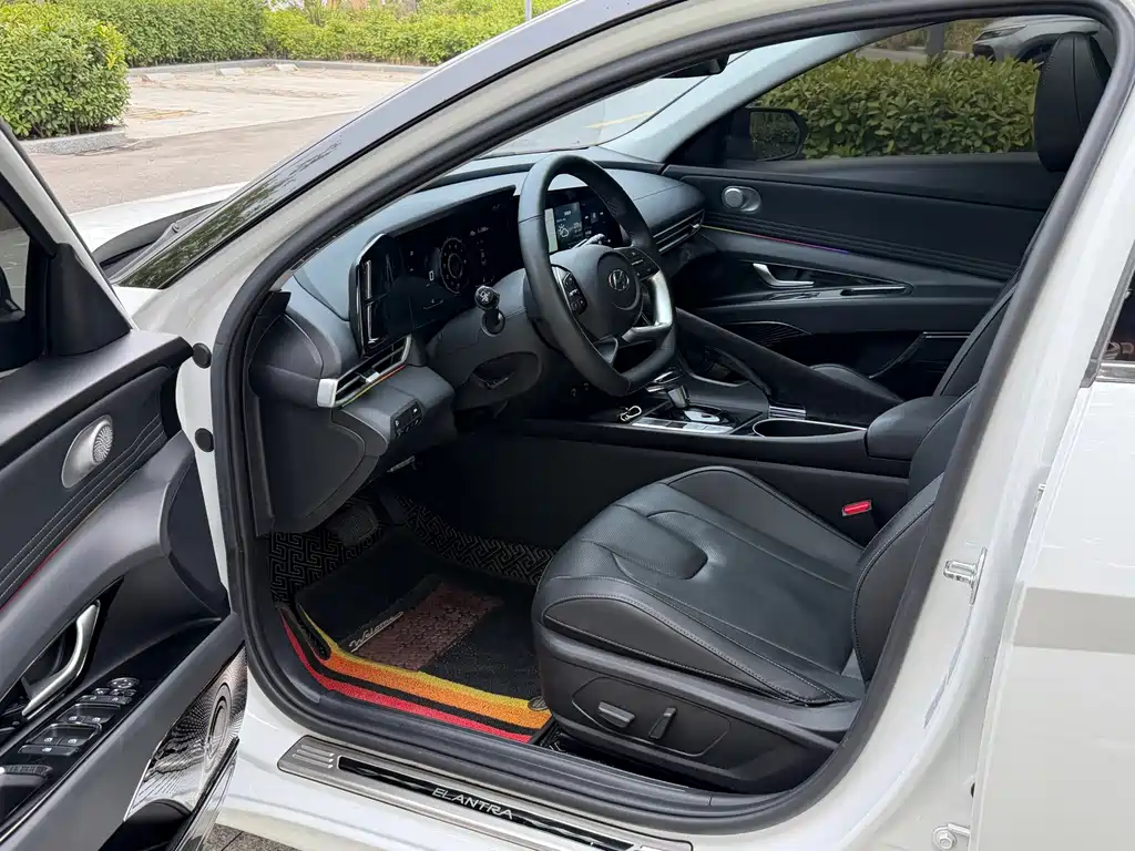 Hyundai Elantra — миниатюра 4