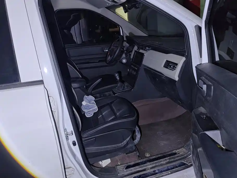 Wuling Hongguang PLUS — миниатюра 8