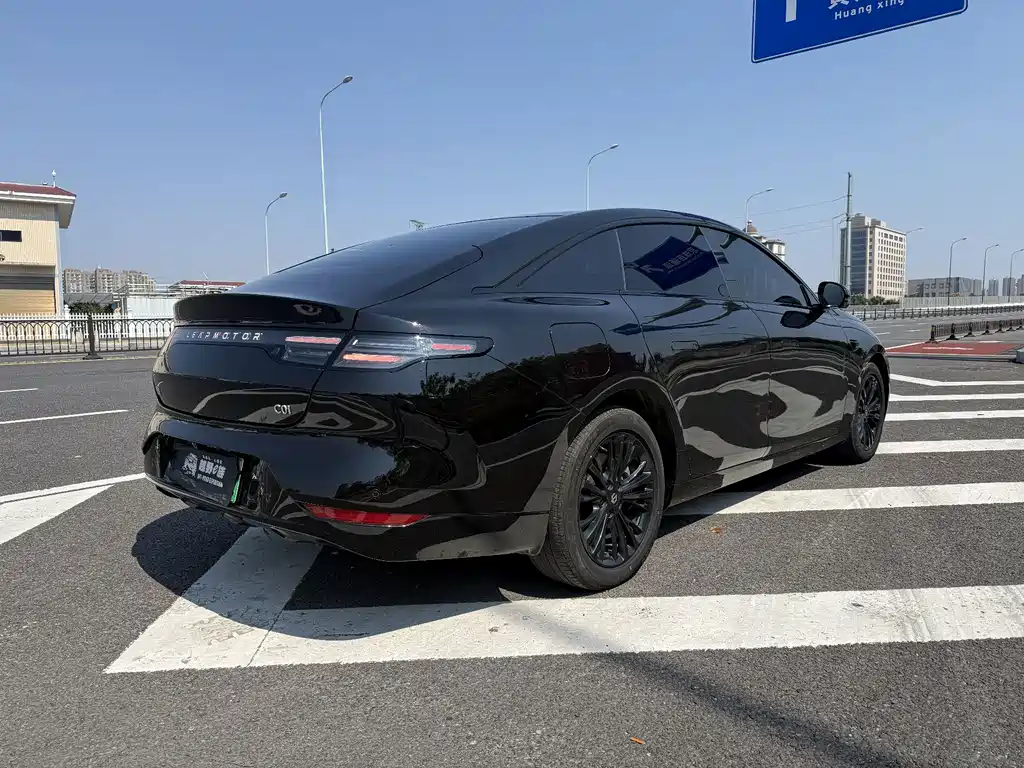 Leapmotor Leapmotor C01 — миниатюра 4