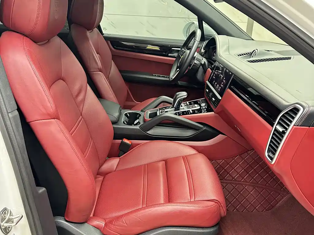 Porsche Cayenne — миниатюра 12