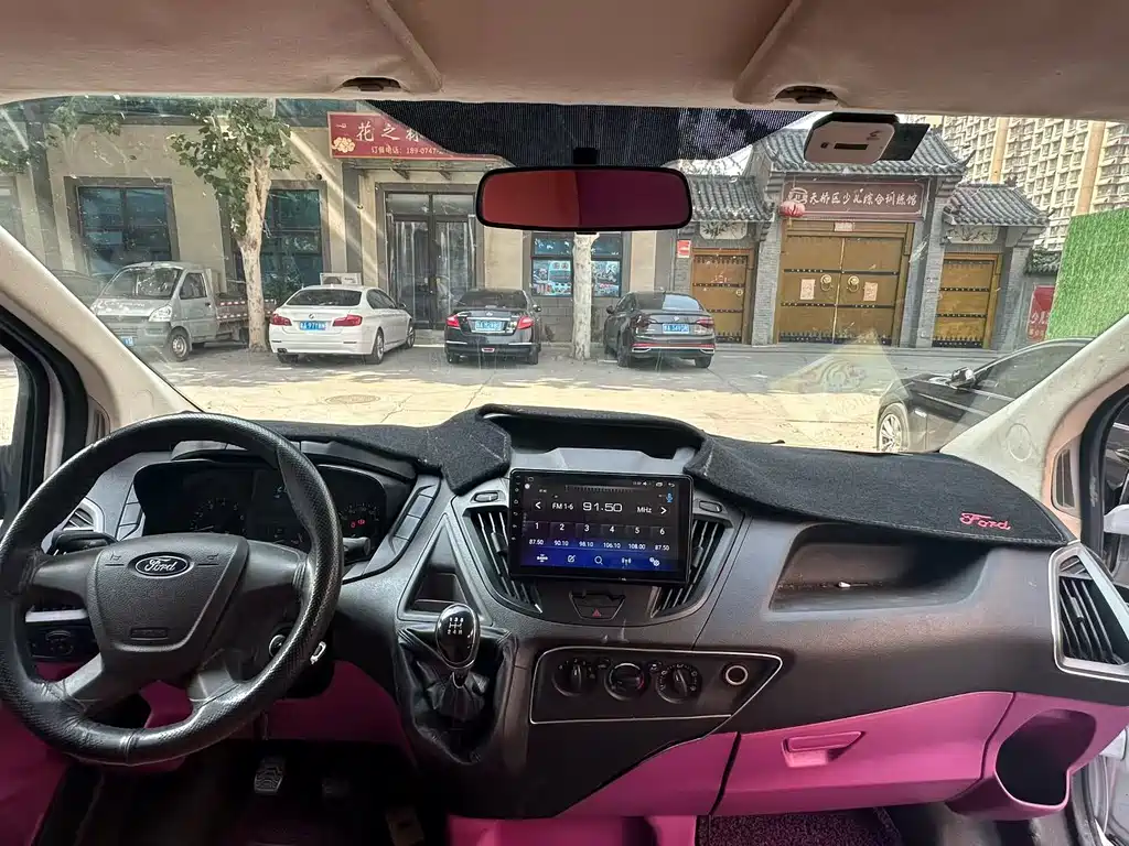 Ford Transit — миниатюра 5
