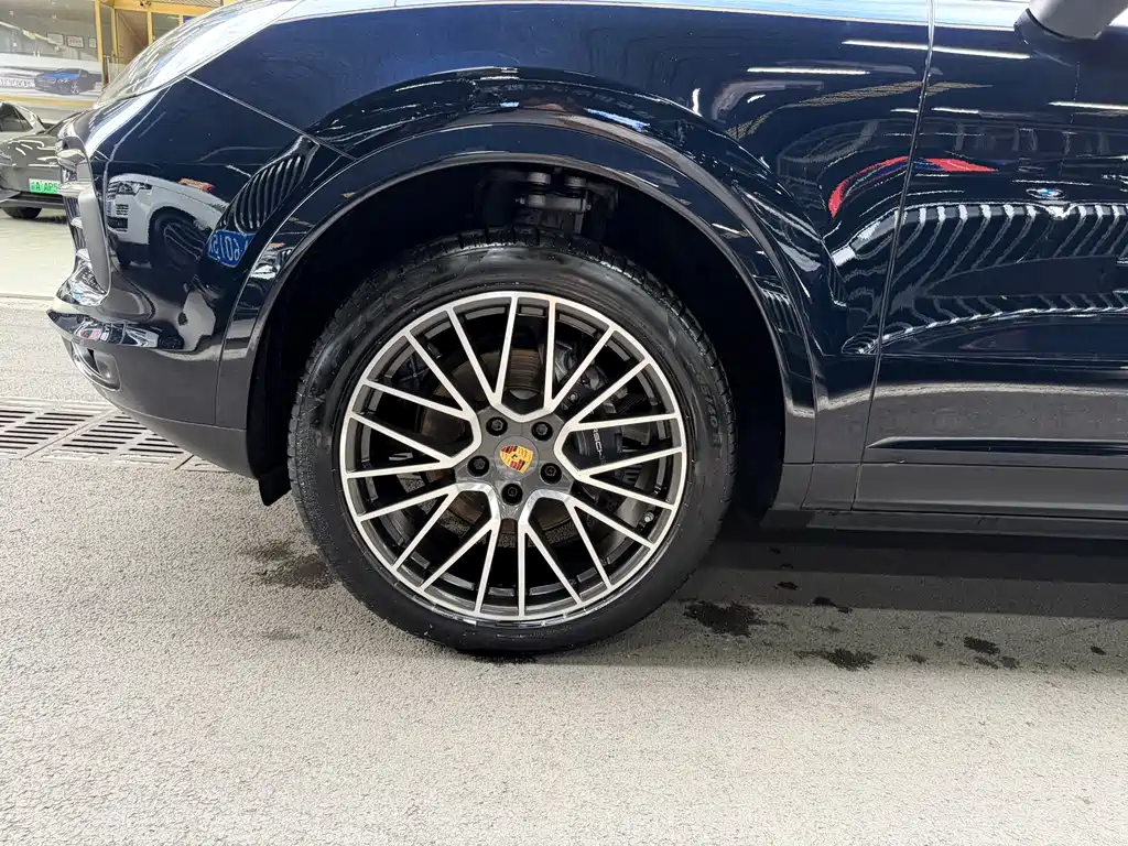 Porsche Cayenne — миниатюра 35