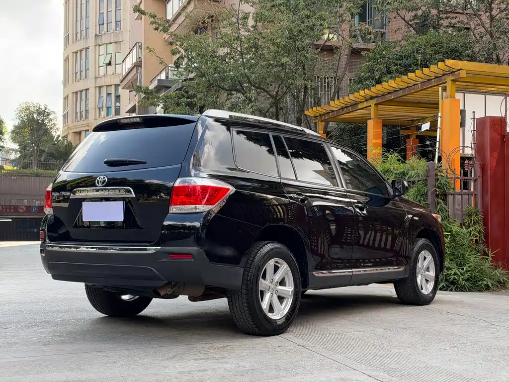 Toyota Highlander — миниатюра 14