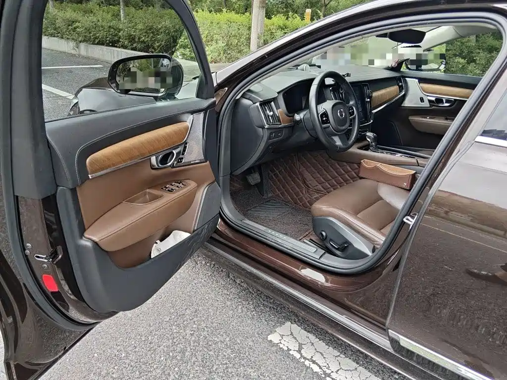 Volvo S90 — миниатюра 17