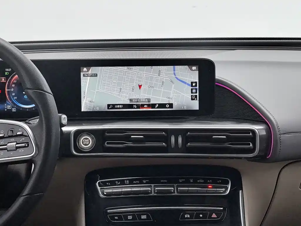 Mercedes-Benz EQC — миниатюра 12