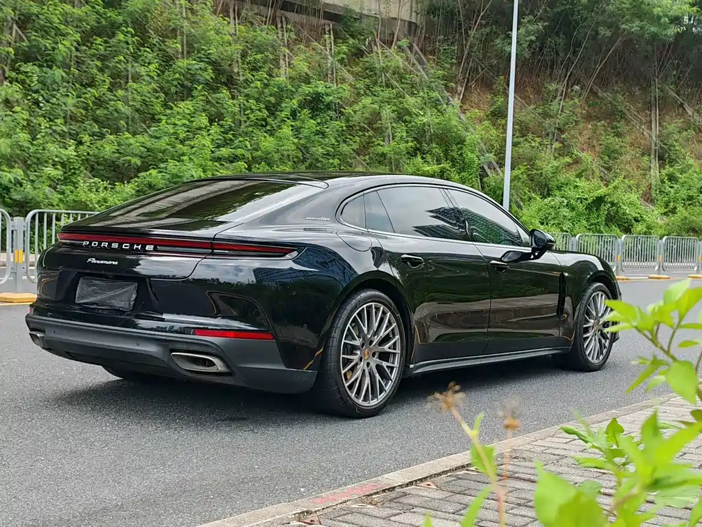 Porsche Panamera — миниатюра 6