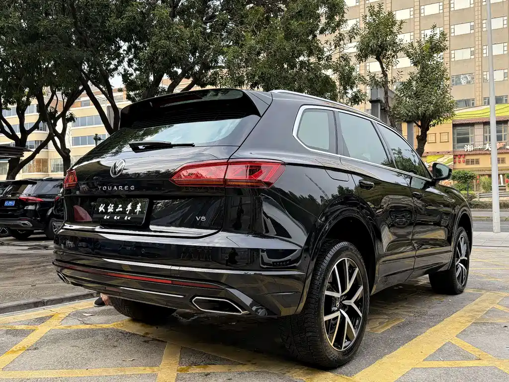 Volkswagen Touareg 2021 3.0TSI Sport