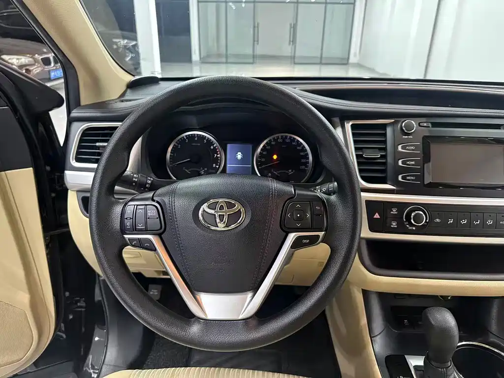 Toyota Highlander — миниатюра 11