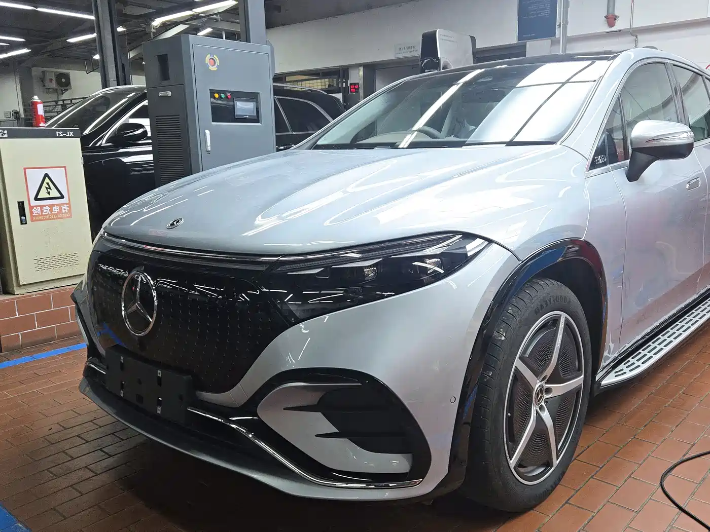 Mercedes-Benz EQS SUV