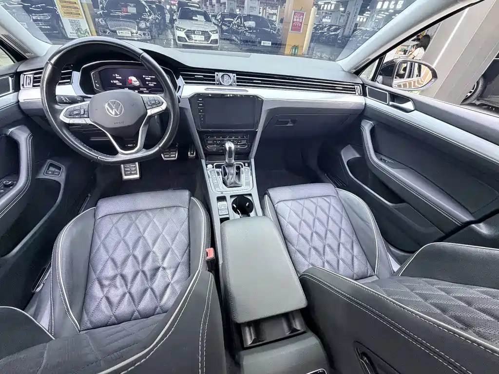 Volkswagen Magotan PHEV — миниатюра 6