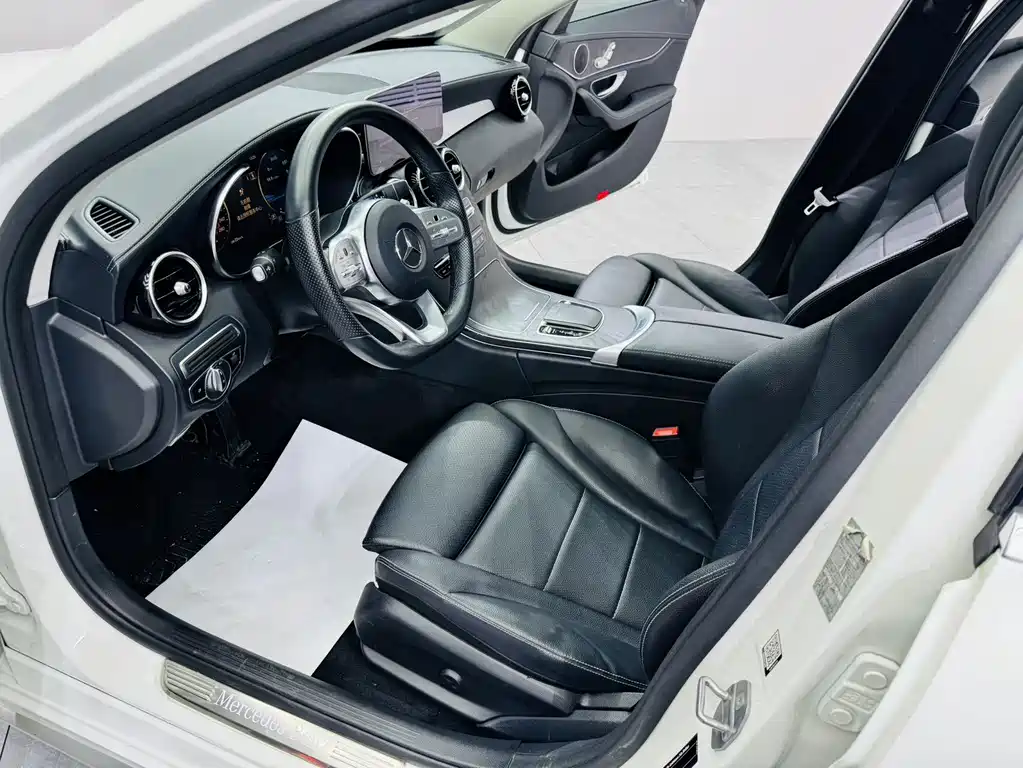 Mercedes-Benz C-Class — миниатюра 7