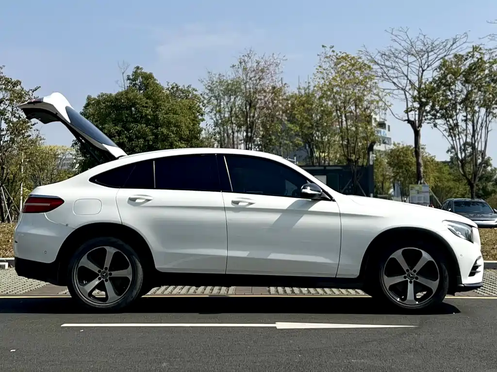 MERCEDES-BENZ GLC COUPE