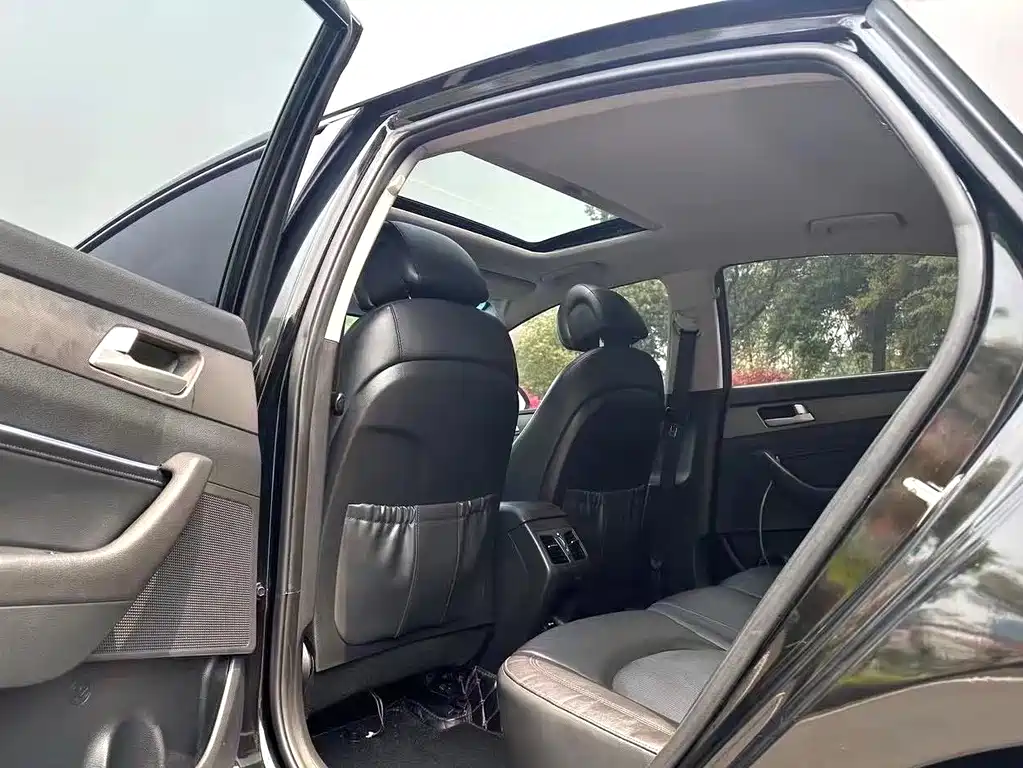 Hyundai Sonata — миниатюра 4