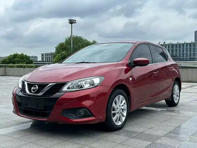 NISSAN TIIDA 2018