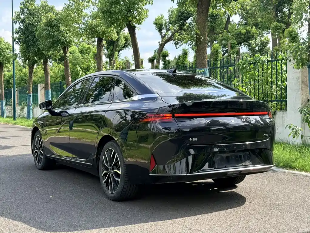 XPeng P5 — миниатюра 7