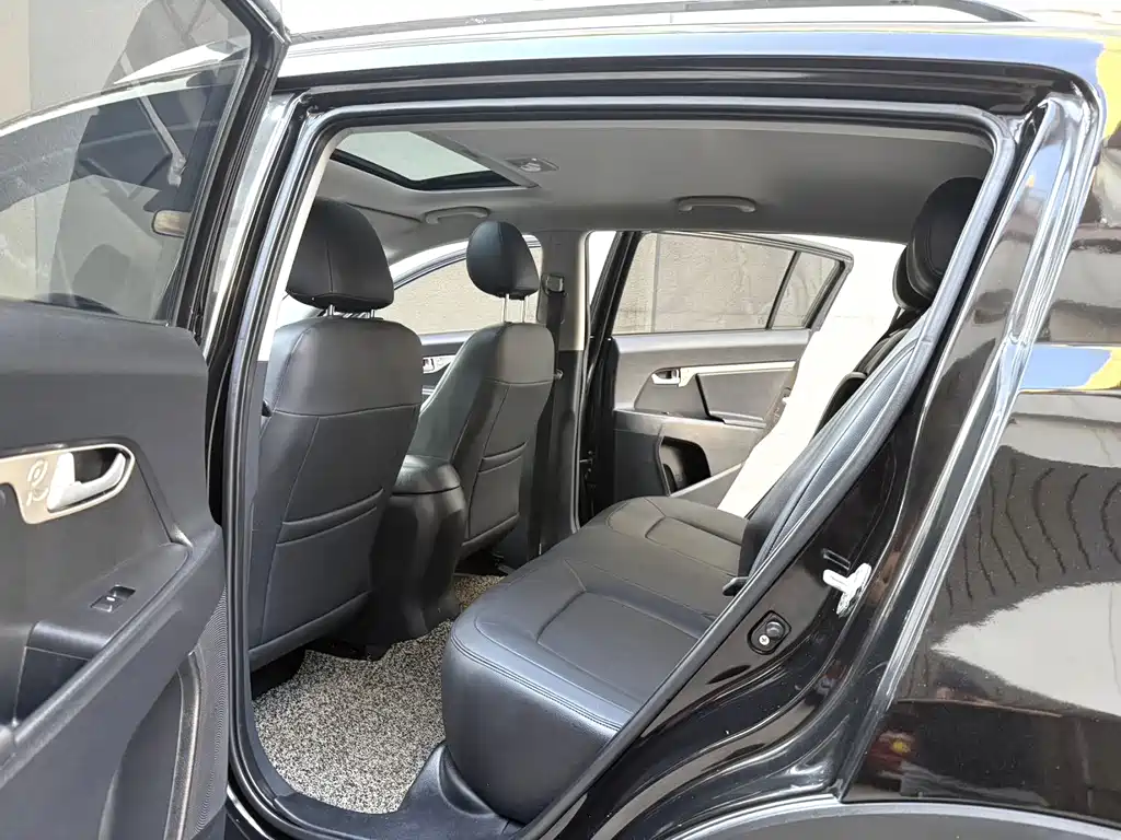 Kia Sportage — миниатюра 6