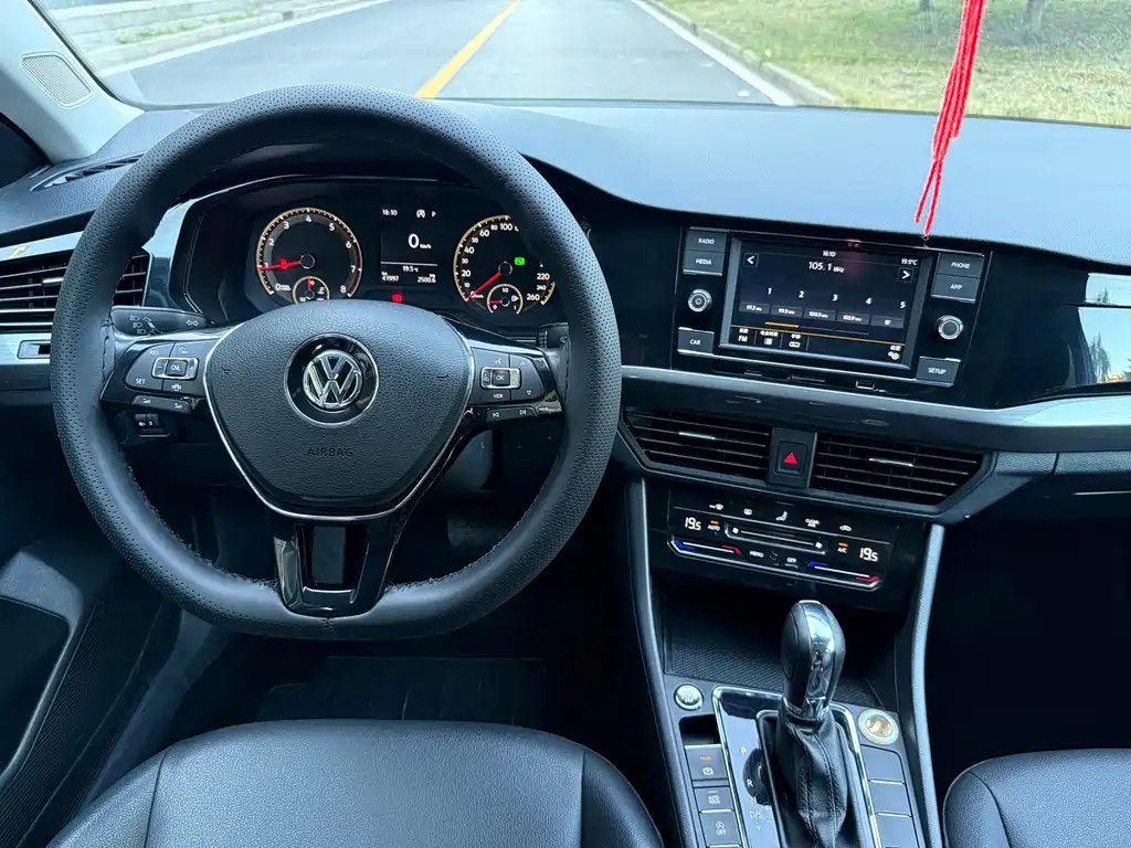 Volkswagen Bora — миниатюра 12