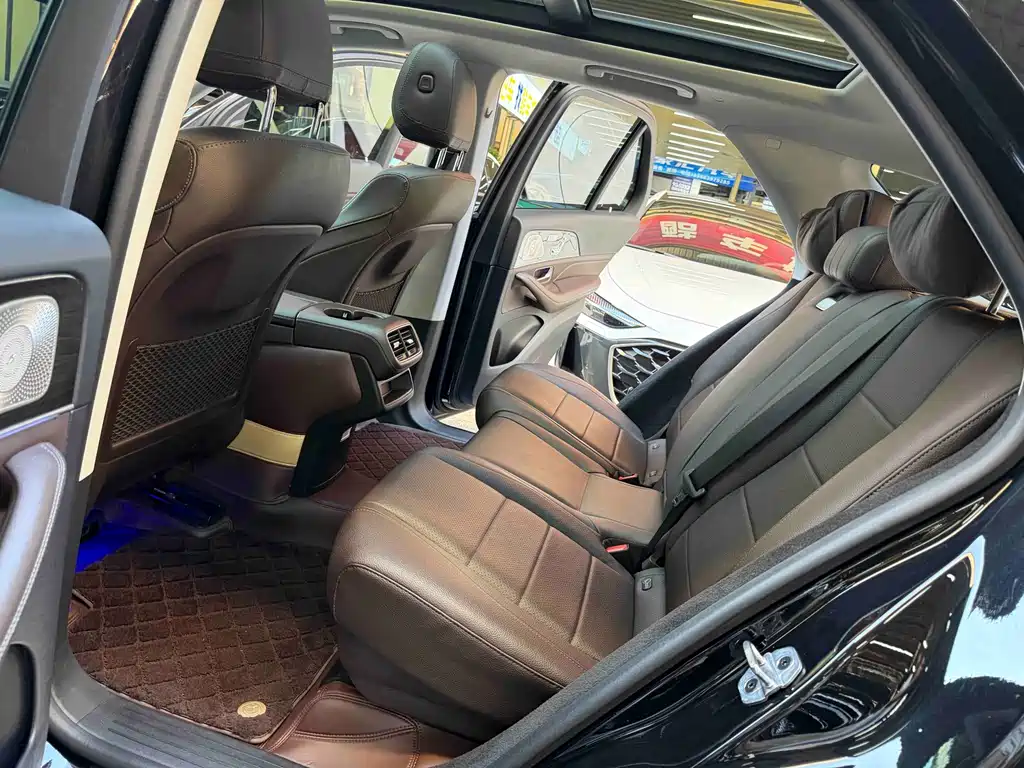 Mercedes-Benz GLE (Import) — миниатюра 12