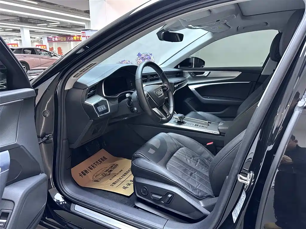 Audi A6L 2021 40 TFSI Luxury