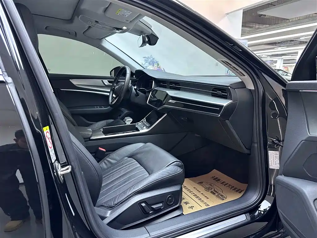 Audi A6L 2021 40 TFSI Luxury