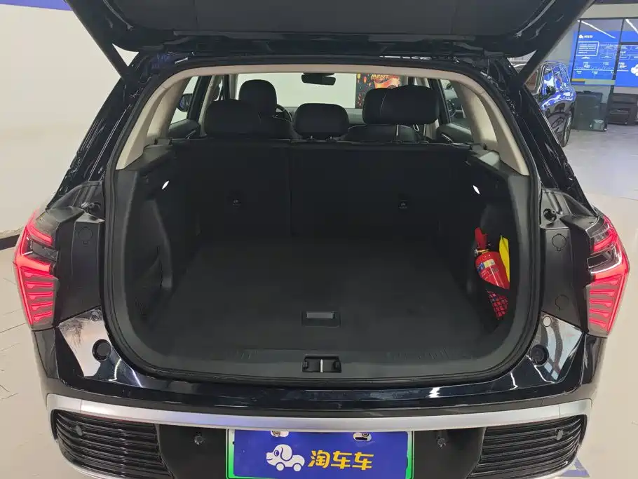 Hongqi Hongqi HS3 PHEV — миниатюра 4