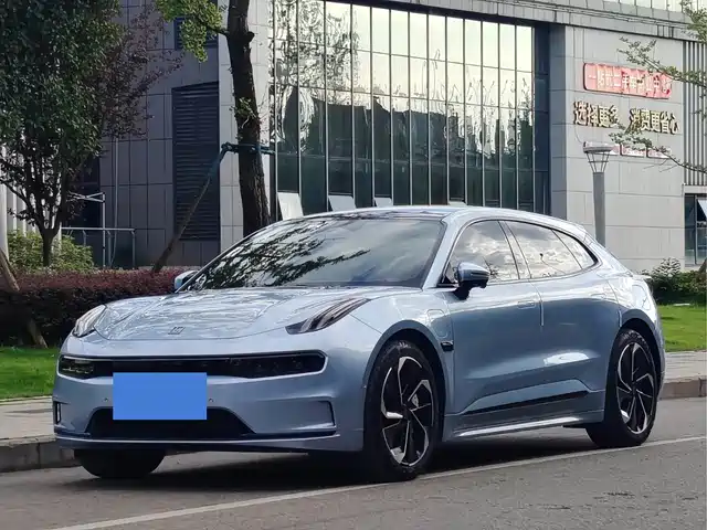 Zeekr 001