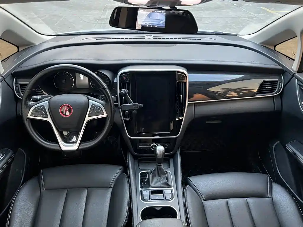 BYD MAX — миниатюра 6