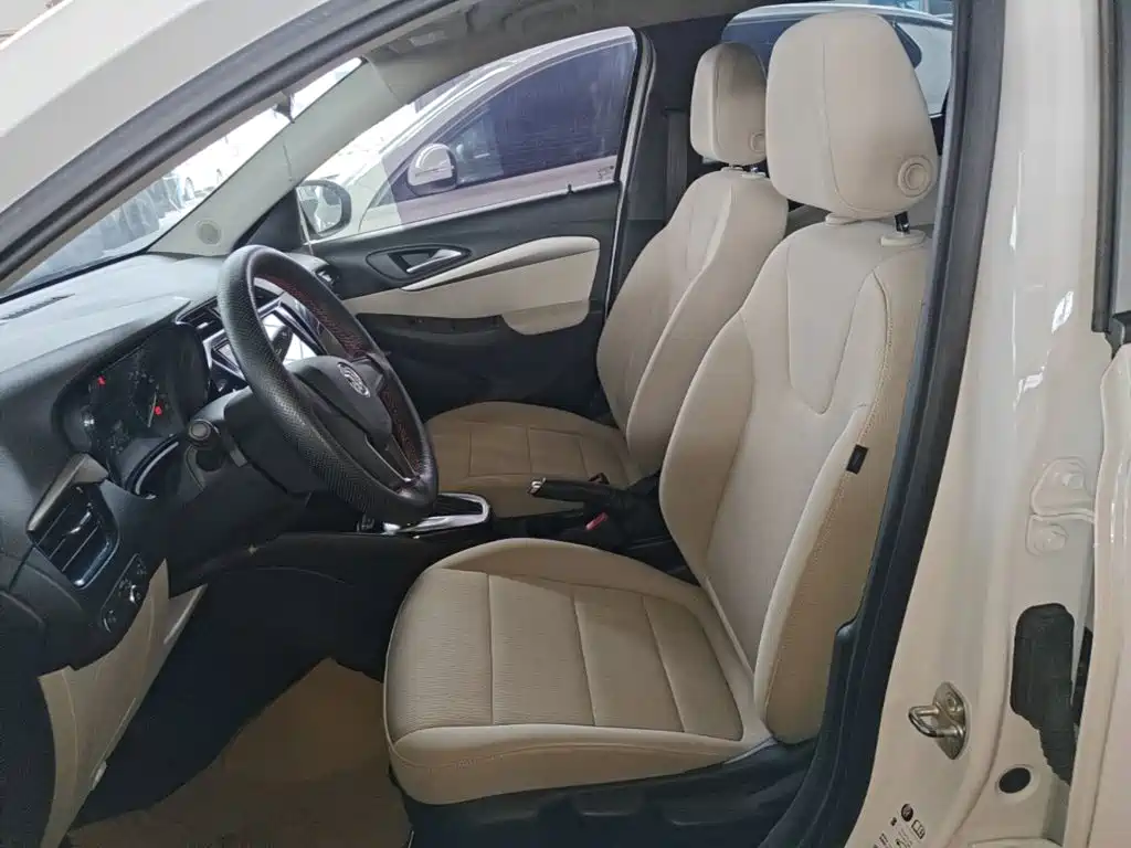 Buick Excelle — миниатюра 11